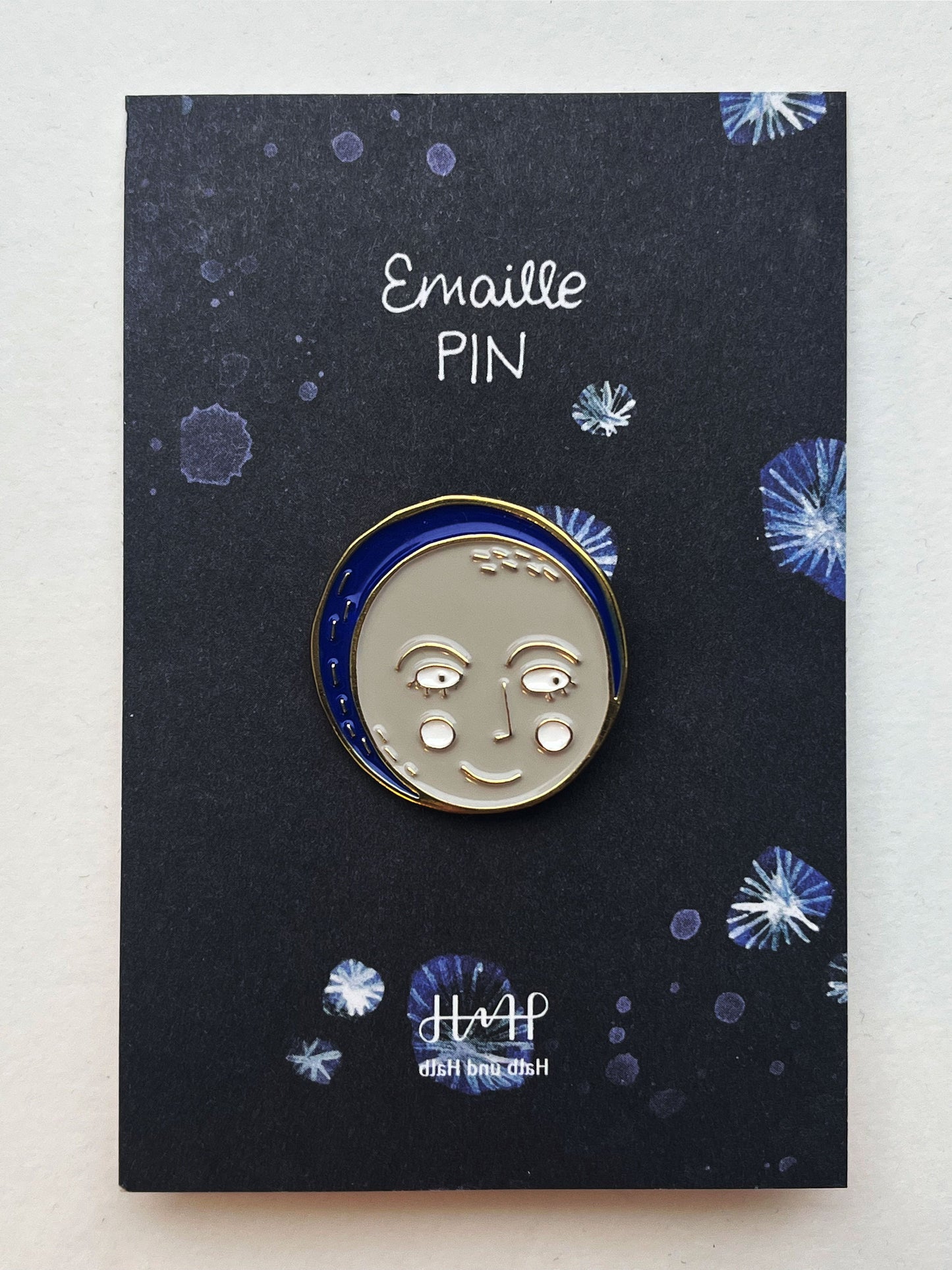 Emaillepin Softemaille Mond