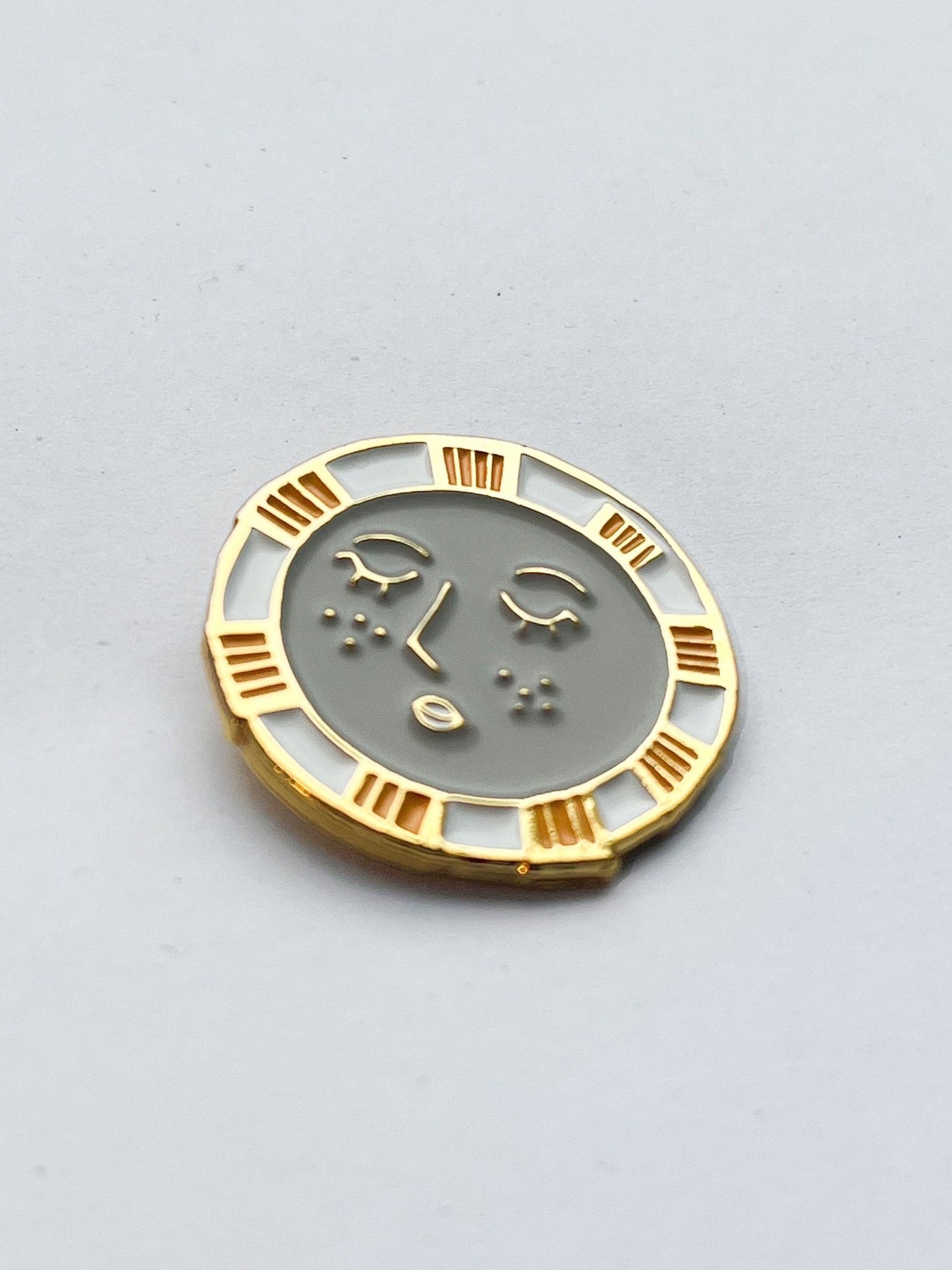 Emaillepin Softemaille Sonne - Halber Hahn